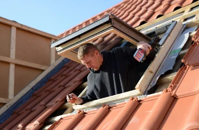 Pose de fenêtres de toit Velux à Saint-Erblon